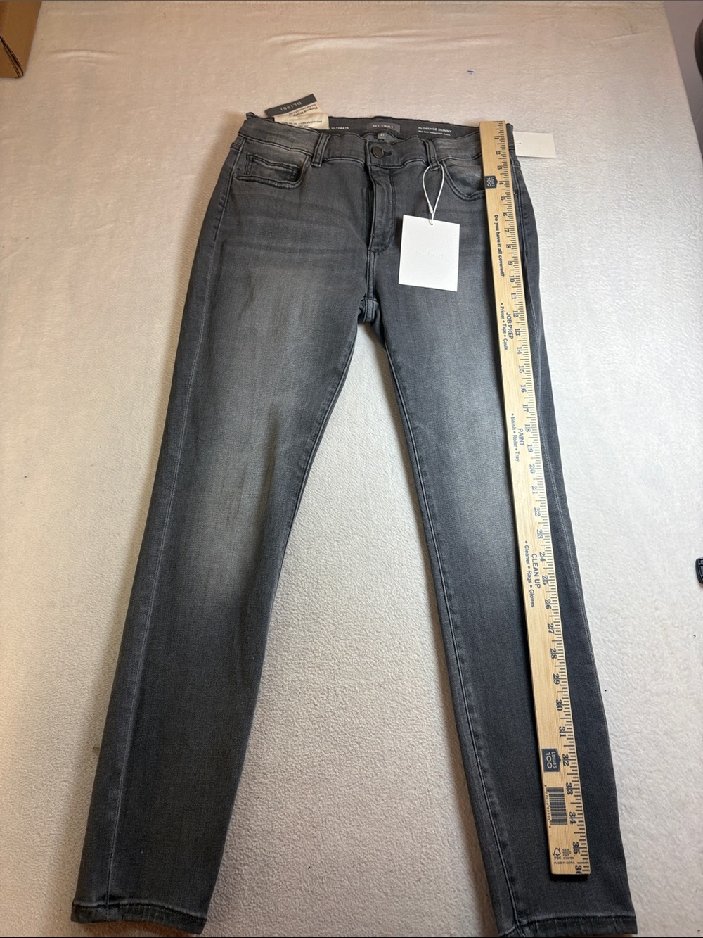 DL1961 Women's Gray Skinny Jeans - Faded Charcoal